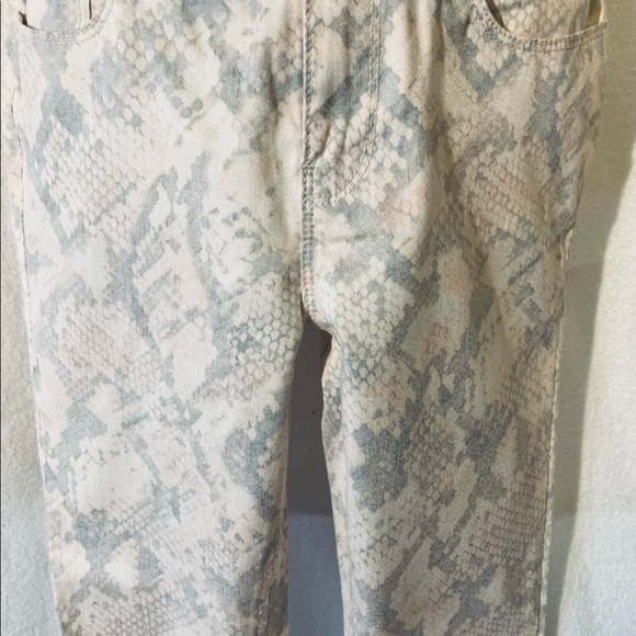 Buffalo Skinny White, Grey & Pink Snake Skin Jeans - Picture 6 of 8